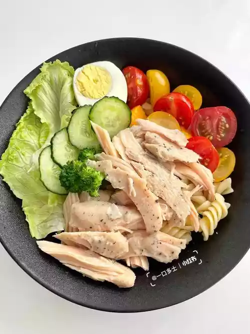 鸡肉蔬菜沙拉的做法（鸡肉蔬菜沙拉步骤）-第1张