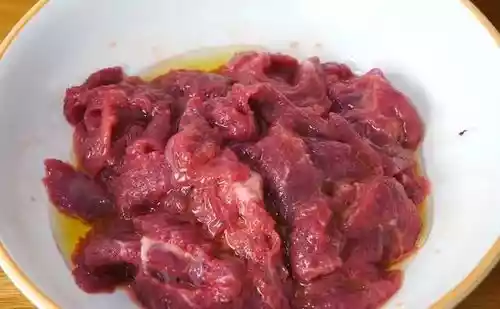 牛肉最简单的去腥方法简述（牛肉最简单的去腥方法）-第1张