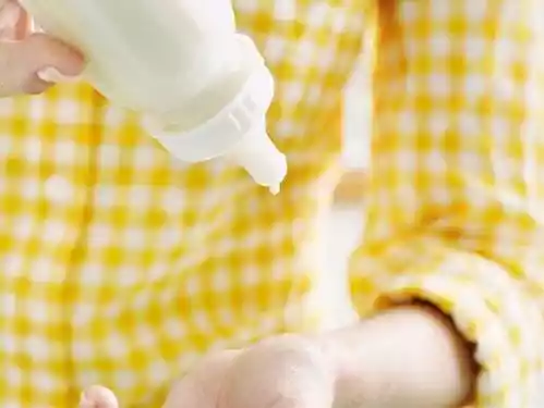 宝宝母乳喂养后怎样转换奶粉（宝宝吃了母乳要怎么换奶粉）-第1张