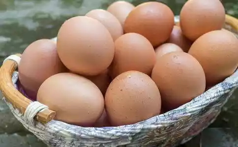 大葱炒鸡蛋的营养价值（葱炒鸡蛋功效与营养）-第1张