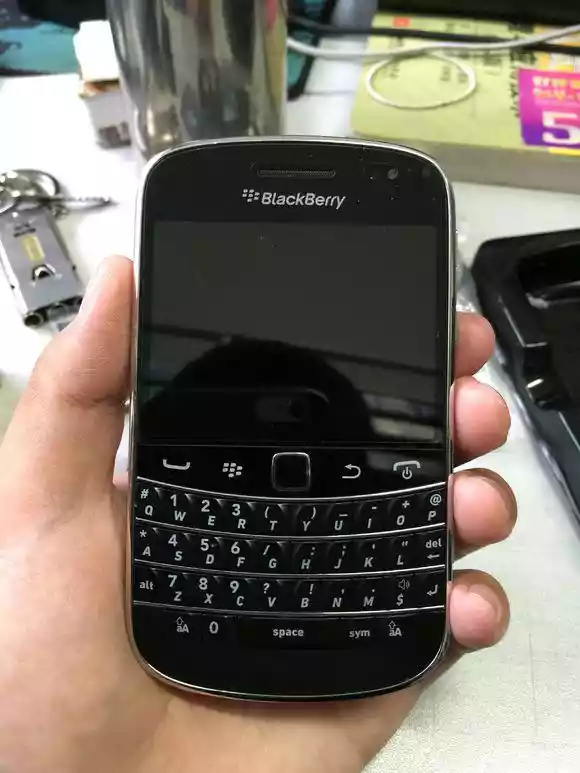 纸牌屋主角同款的黑莓手机开箱（6.99寸的黑莓手机配置表）-第7张