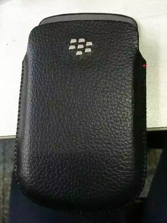 纸牌屋主角同款的黑莓手机开箱（6.99寸的黑莓手机配置表）-第4张