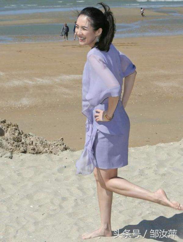 章子怡沙滩照很迷人，汪峰说章子怡娱乐圈最干净-第12张