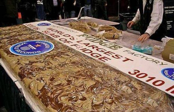巨型提拉米苏蛋糕现身中俄边境，俄罗斯正宗提拉米苏蛋糕教程-第16张