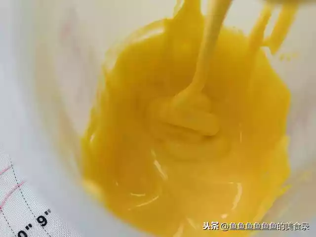 巧用蛋黄做零食（用蛋黄做出来的小零食）-第6张