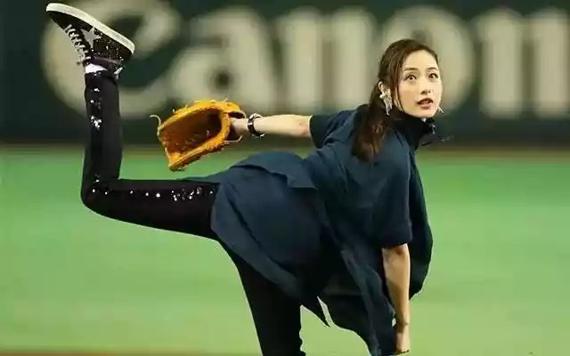 当日本女明星们遭遇了开球式......（胜利事件涉及的女艺人）-第6张