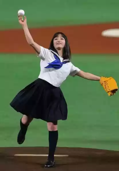 当日本女明星们遭遇了开球式......（胜利事件涉及的女艺人）-第19张