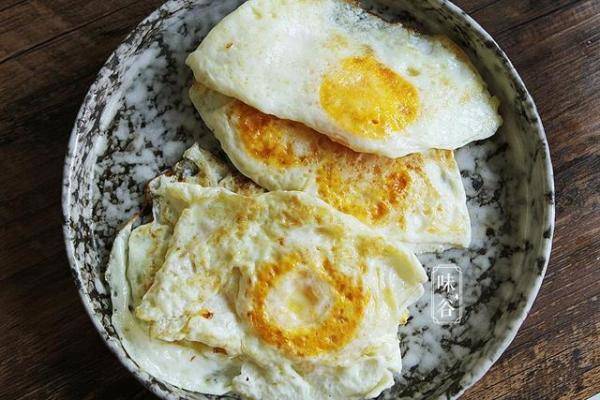 鸡蛋别蒸着吃了，水煮荷包蛋这三种做法太牛-第6张