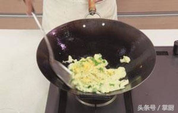鸡蛋怎么炒都好吃，小豌豆炒鸡蛋的做法-第10张