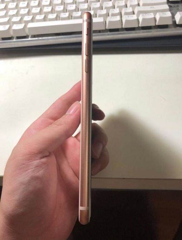 网友购二手iPhone8Plus外观平庸，二手iphone8plus国行价格-第3张