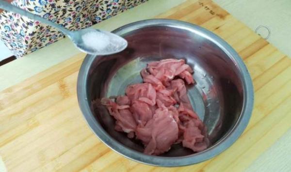 正宗川味水煮肉片的家常做法（四川正宗水煮肉片的家常做法）-第2张