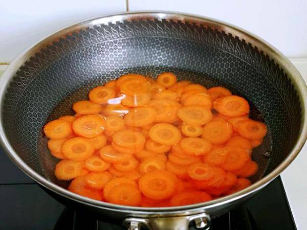 我家孩子冬天不能少的零食，胡萝卜干怎么做嘎嘣脆-第7张