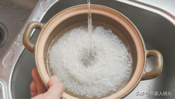 米饭可以这样做（如何用砂锅煮出美味的饭）-第2张