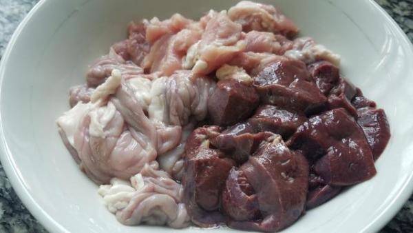 广东人常吃的猪肝粉肠，湖南猪肝粉肠家常炒法-第6张