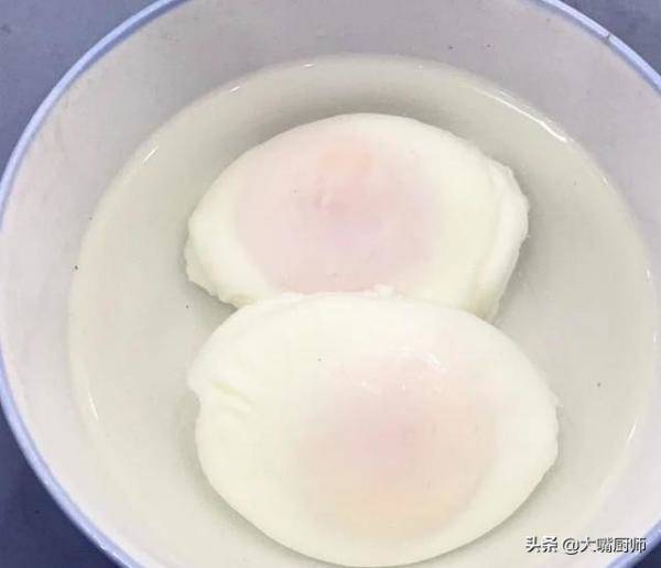 如何煮出圆润光的荷包蛋，怎样能煮出完整的荷包蛋-第3张