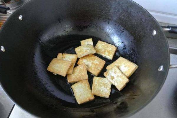 42年老厨师做红烧豆腐秘诀，怎样做出嫩滑的红烧豆腐-第9张
