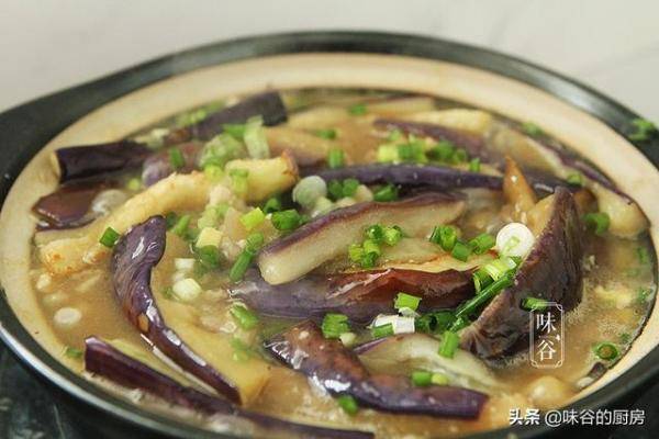 广东人的下饭菜，广东咸鱼茄子煲大排档的做法-第11张