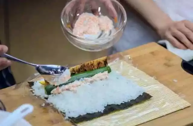 做日本料理寿司卷，上海自制寿司餐厅-第8张