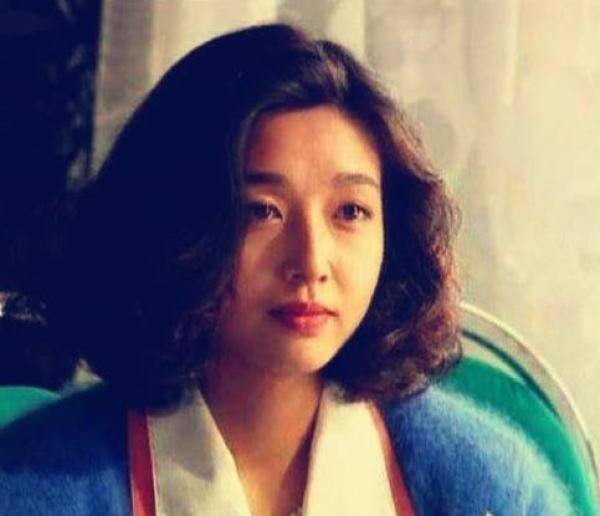 1987年江珊陈小艺（她和江珊徐帆成为了同班同学）-第22张