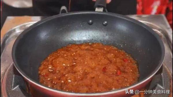 江阴开饭店10年的老板，59岁厨师做正宗烤鱼和香料秘方-第6张
