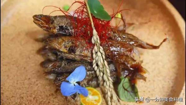 江阴开饭店10年的老板，59岁厨师做正宗烤鱼和香料秘方-第12张