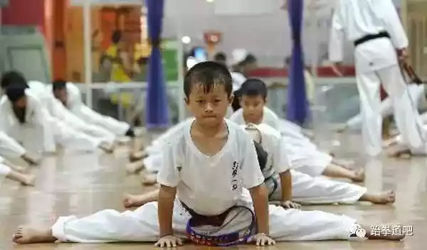 可助孩子学好跆拳道（怎么提高孩子练习跆拳道的稳定性）-第4张