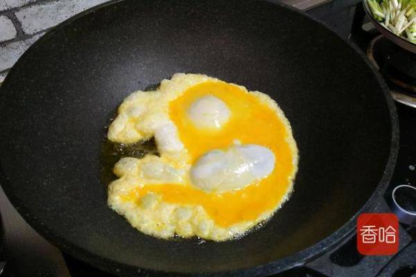 原来鸡蛋和它才是绝配，鸡蛋这样做简单又营养-第5张