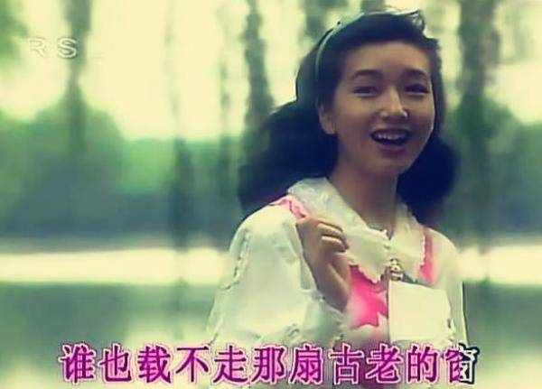 1987年江珊陈小艺（她和江珊徐帆成为了同班同学）-第23张