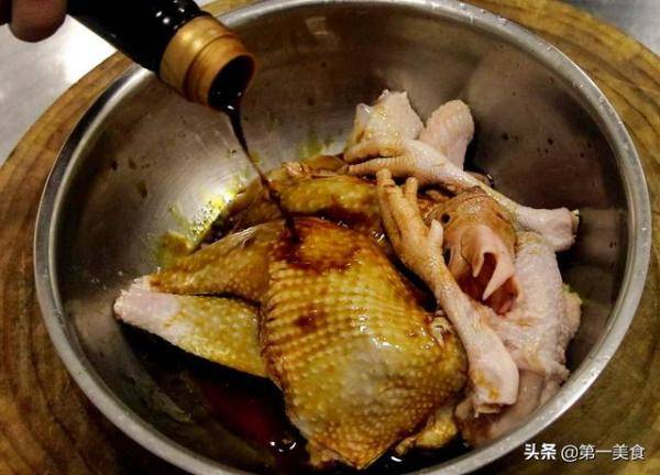 厨师长分享家常清蒸鸡做法，清蒸鸡怎样做好吃窍门-第3张
