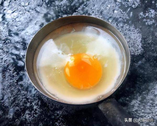 如何煮出圆润光的荷包蛋，怎样能煮出完整的荷包蛋-第9张