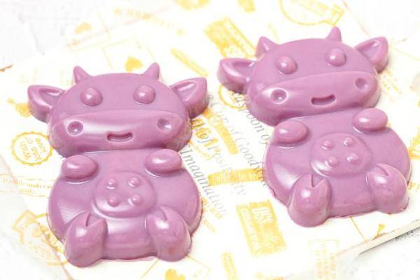 紫薯加牛奶做成高颜值小甜品（简单的紫薯甜点做法）-第1张