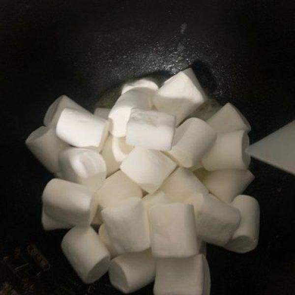 别怪我没告诉你，自己在家做牛轧糖的方法-第3张