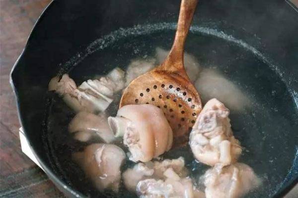 3分钟学会广东传统名菜，广东正宗南乳猪脚做法-第3张