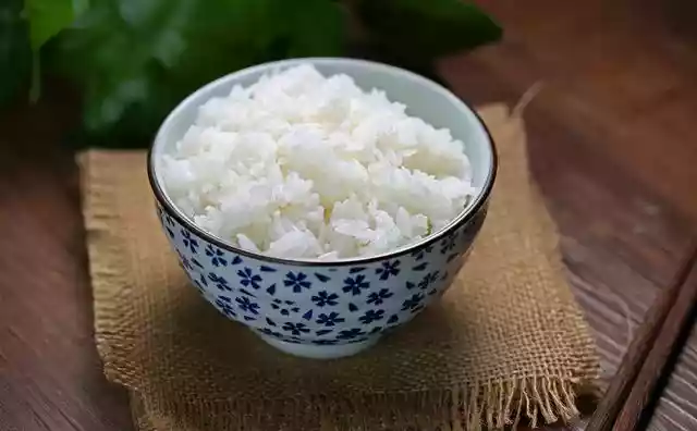蒸米饭不要只加清水（如何做蒸米饭又软又好吃）-第8张