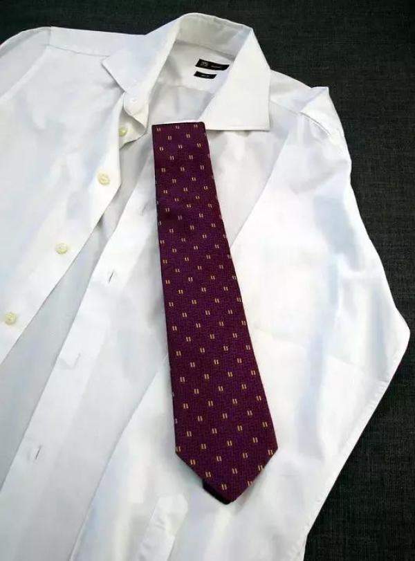关于领带的小技巧，如何让领带搭配科学合理-第4张