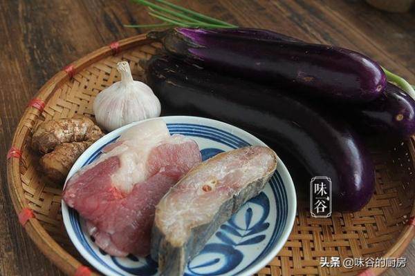 广东人的下饭菜，广东咸鱼茄子煲大排档的做法-第3张