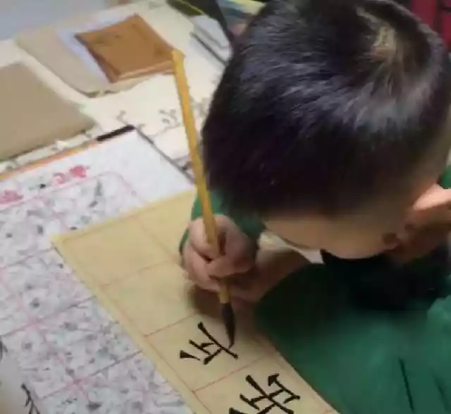 7岁男孩写得一手清瘦的柳楷（柳公权书法笔画分解图）-第1张