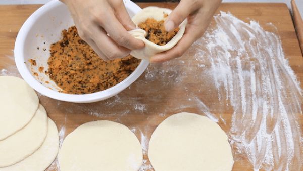 大厨做的红薯饼，如何制作红薯饼最简单的方法-第5张