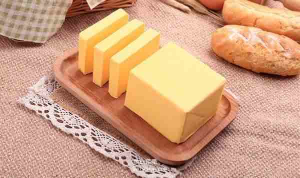 黄油属于什么油（黄油可以用食用油来代替做甜点吗）-第1张