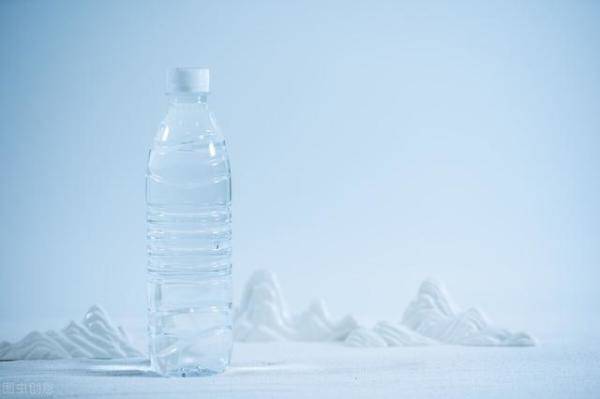 适合长期饮用的水有哪些（矿泉水vs自来水到底喝哪种水更好）-第2张