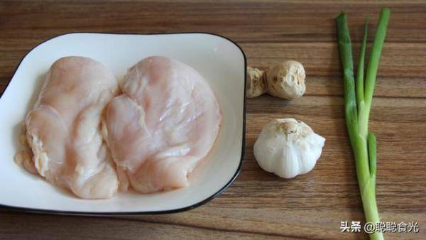 鸡胸肉做鸡排怎样保证外酥里嫩，怎么用鸡胸脯肉做鸡排-第3张