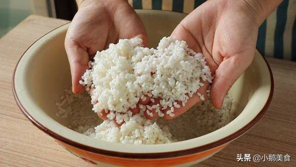 家里有大米的试试这样做，家庭大米面皮最简单的做法-第2张