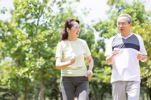 运动对老年人有哪些好处（坚持运动对老年人的好处）-第1张