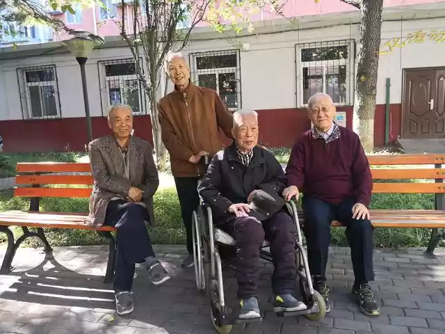 致敬父辈光荣的中国人民解放军军乐团（70年代解放军军乐团演奏的完整版）-第13张