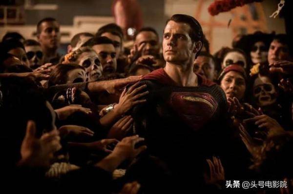 亨利卡维尔宣布不再演超人，超人巨石强森-第2张