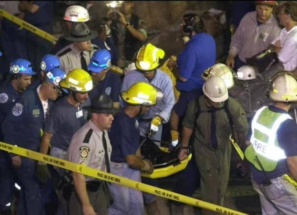突发大水矿工困地下73米，33人挖矿被困在地底-第11张
