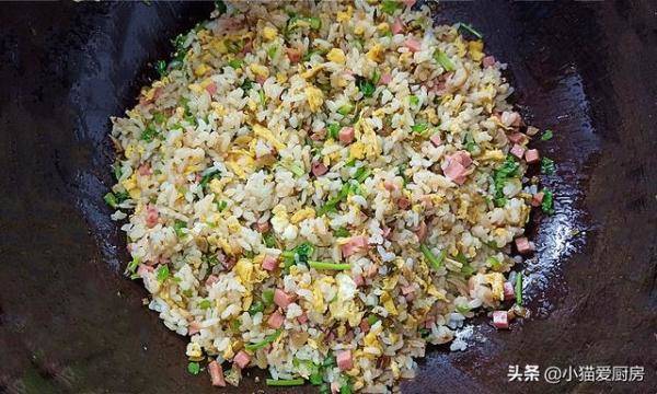 酸爽解腻的泡酸菜和剩米饭一起这么炒，泡酸菜可以做什么-第11张