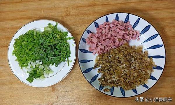 酸爽解腻的泡酸菜和剩米饭一起这么炒，泡酸菜可以做什么-第5张