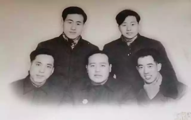 致敬父辈光荣的中国人民解放军军乐团（70年代解放军军乐团演奏的完整版）-第12张