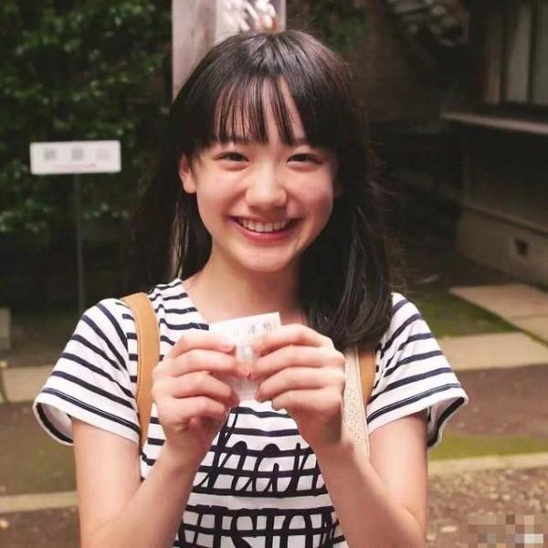 17岁日本女星芦田爱菜已考取庆应义塾，芦田爱菜18岁身高-第2张